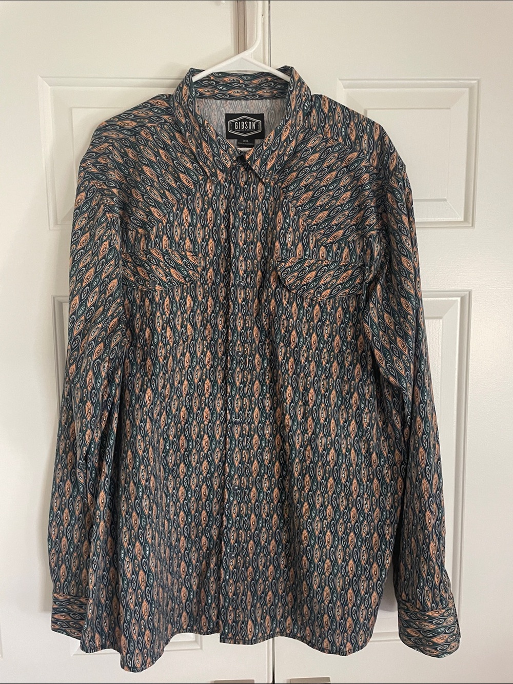 Gibson Men’s Western style long sleeve